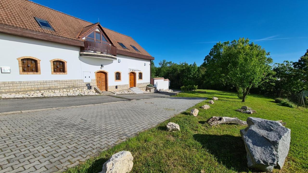 Apartmány Turold Mikulov 2 Esterno foto